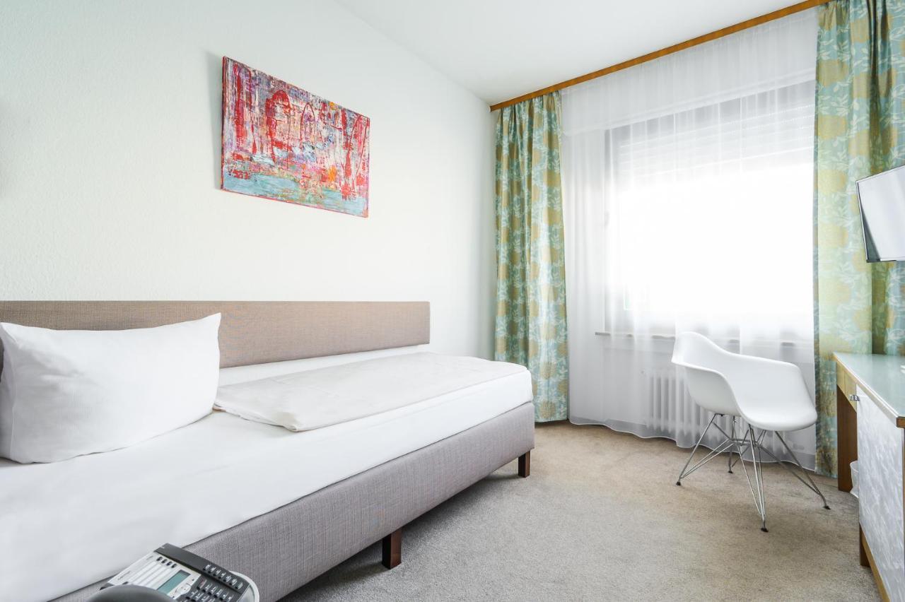 Hotel Kaspar Garni ジークブルク エクステリア 写真