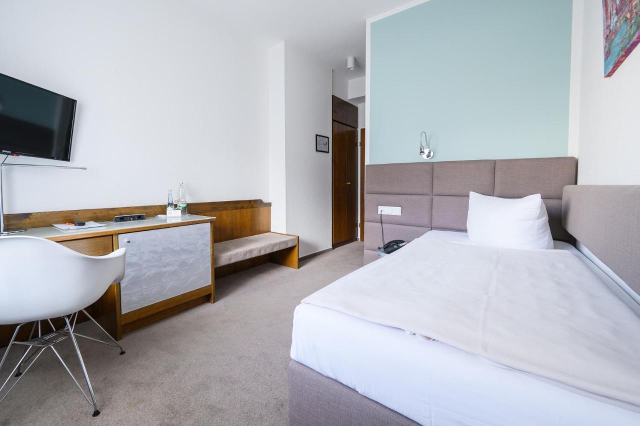 Hotel Kaspar Garni ジークブルク エクステリア 写真
