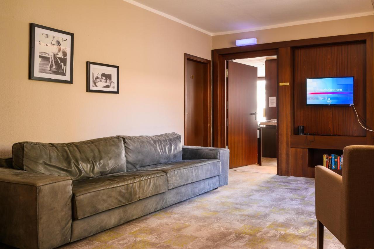 Hotel Kaspar Garni ジークブルク エクステリア 写真